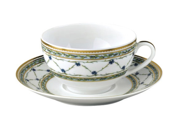 Alle Royale Tea Saucer