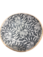 8" Bowl | Black Laurel