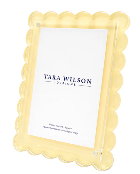 Scallop Frame | Pastel Yellow