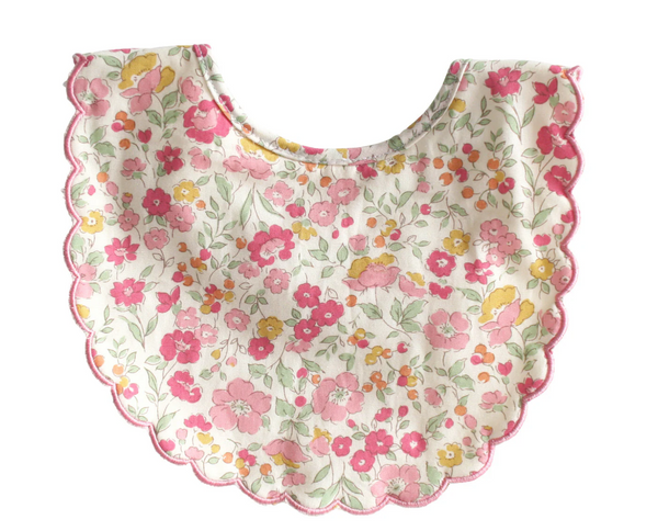 Scallop Bib | Rose Garden