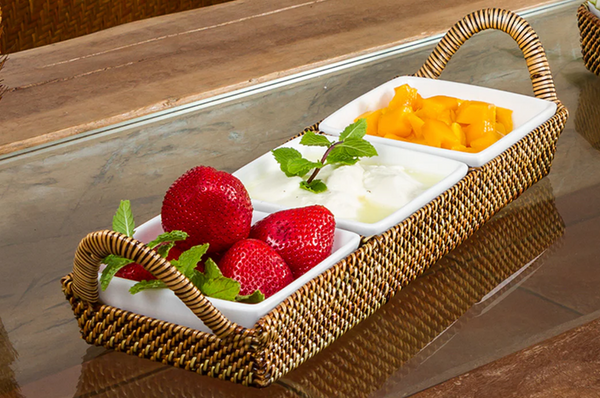 Sectional Server w/Three Porcelain Dishes